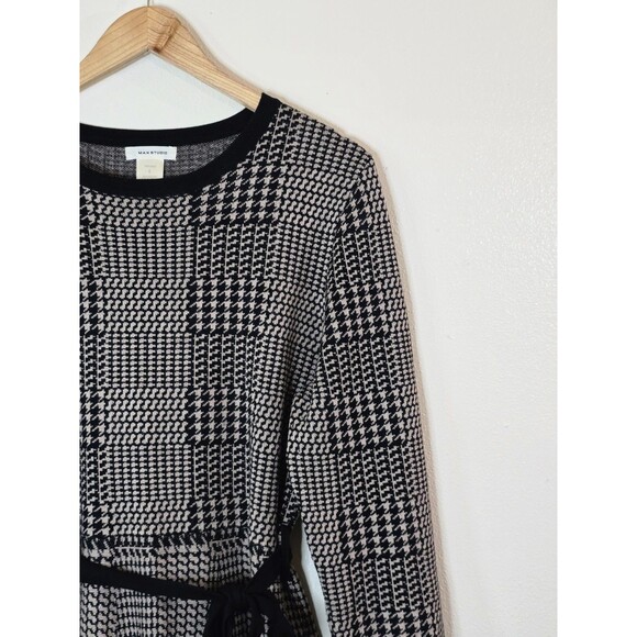 Max Studio Long Sleeve Fit & Flare Belted Sweater Dress Size Large Houndstooth - Picture 2 of 8